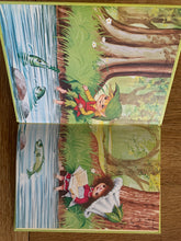 Victoria Plum - Victoria Goes Fishing