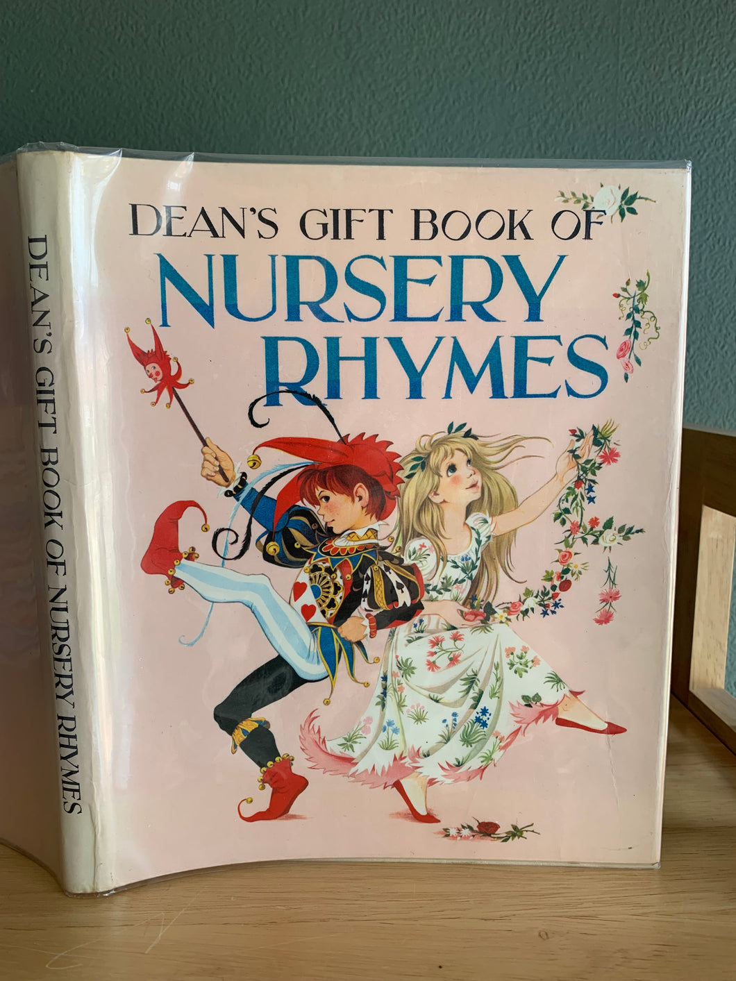 Dean's Gift Book of Nursery Rhymes