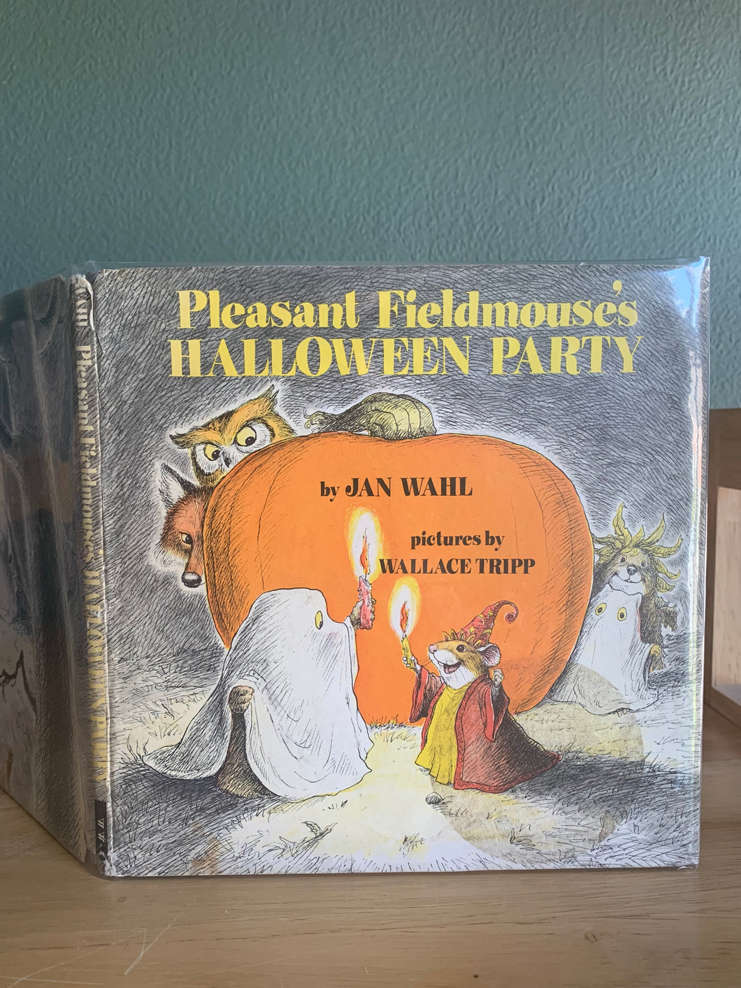 Pleasant Fieldmouse's Halloween Party