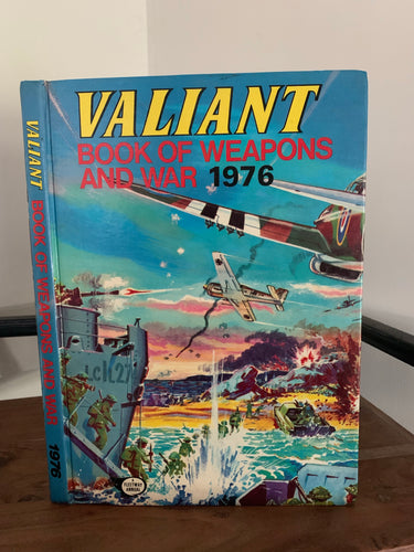 Valiant Book of Weapons and War 1976