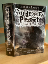Skulduggery Pleasant - The Dying of the Light (signed limited edition)